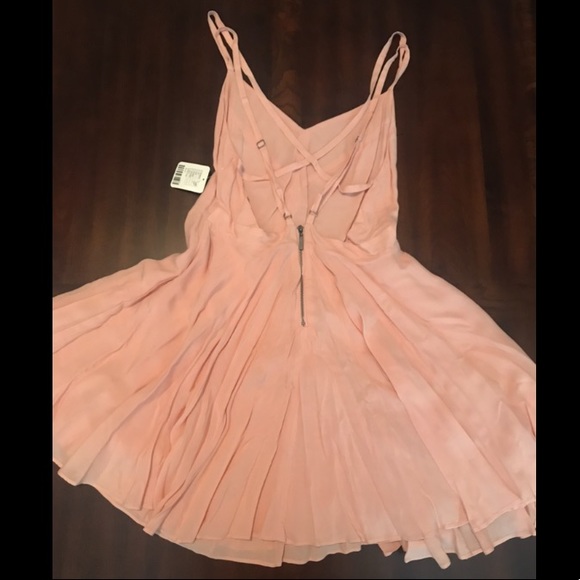 NWT Urban Outfitters Kimchi Blue Dress size 4 - Picture 2 of 5